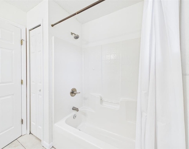 128 Eagle Point Boulevard - Photo Thumbnail 24