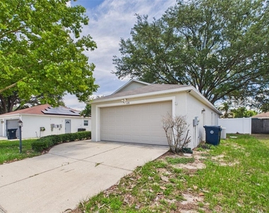 128 Eagle Point Boulevard - Photo Thumbnail 35