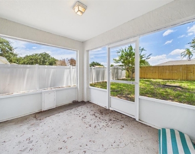 128 Eagle Point Boulevard - Photo Thumbnail 25