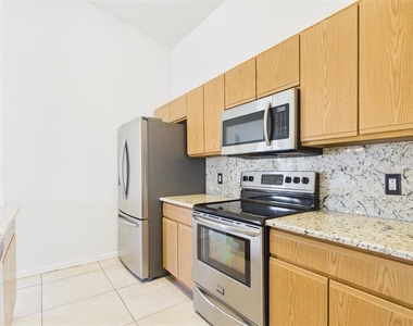 128 Eagle Point Boulevard - Photo Thumbnail 2