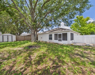 128 Eagle Point Boulevard - Photo Thumbnail 27