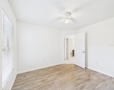 128 Eagle Point Boulevard - Photo Thumbnail 16