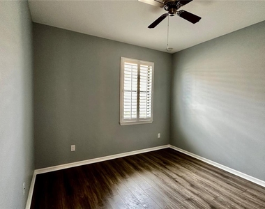 1321 Cielo Court - Photo Thumbnail 27