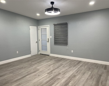 1746 8th Street - Photo Thumbnail 9