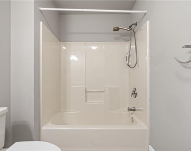 822 W Hamilton Street - Photo Thumbnail 30