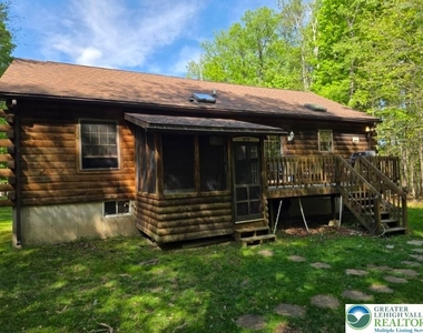 1037 Maplewood Drive - Photo Thumbnail 6