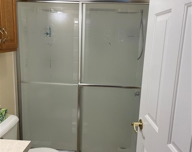 1037 Maplewood Drive - Photo Thumbnail 31