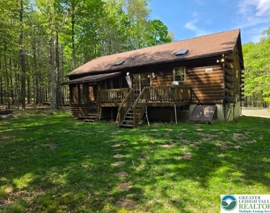 1037 Maplewood Drive - Photo Thumbnail 5