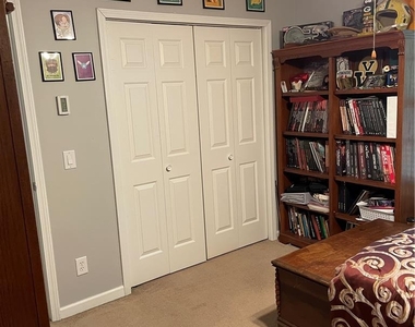 1037 Maplewood Drive - Photo Thumbnail 27