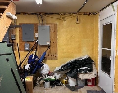 1037 Maplewood Drive - Photo Thumbnail 39