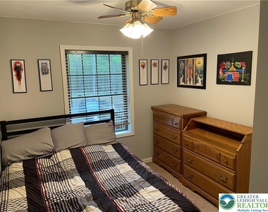 1037 Maplewood Drive - Photo Thumbnail 19
