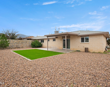 7139 Orizaba Avenue - Photo Thumbnail 19