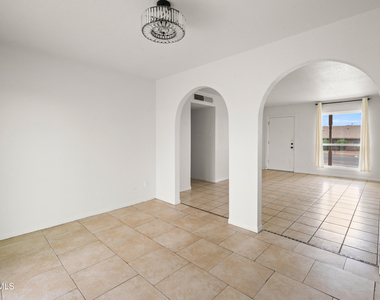 7139 Orizaba Avenue - Photo Thumbnail 3