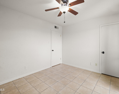 7139 Orizaba Avenue - Photo Thumbnail 8
