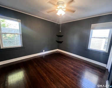 564 Midland Street - Photo Thumbnail 10