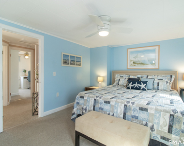 37 Lawrence Avenue - Photo Thumbnail 22