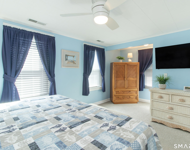 37 Lawrence Avenue - Photo Thumbnail 23