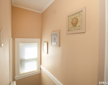 37 Lawrence Avenue - Photo Thumbnail 21