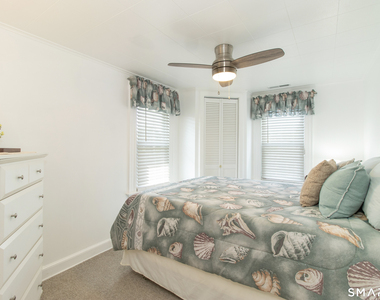 37 Lawrence Avenue - Photo Thumbnail 24