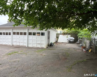 417 Willow Street - Photo Thumbnail 4
