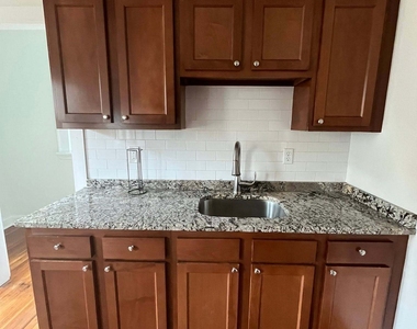 417 Willow Street - Photo Thumbnail 7