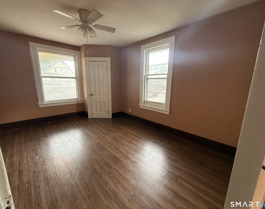 510-512 Prospect Street - Photo Thumbnail 1