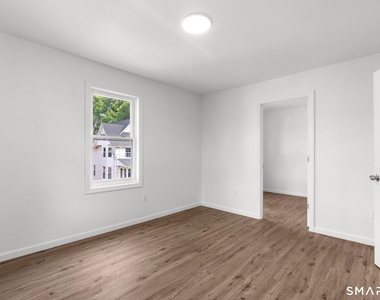 16 Arch Street - Photo Thumbnail 8
