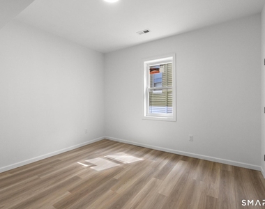 16 Arch Street - Photo Thumbnail 6