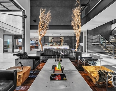 3266 S Spring Mountain Boulevard - Photo Thumbnail 14
