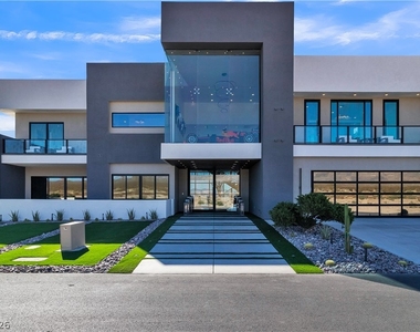 3266 S Spring Mountain Boulevard - Photo Thumbnail 6