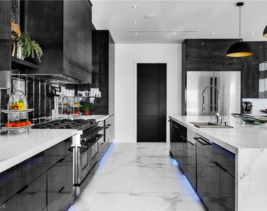 3266 S Spring Mountain Boulevard - Photo Thumbnail 17