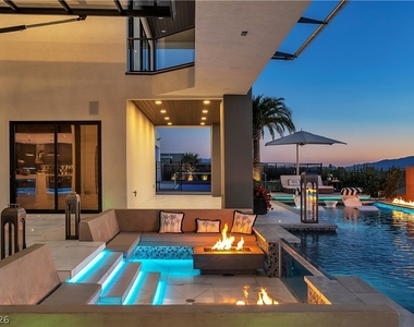 3266 S Spring Mountain Boulevard - Photo Thumbnail 4