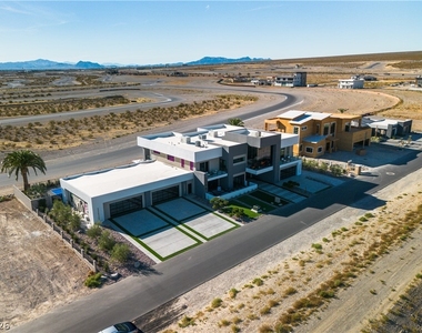 3266 S Spring Mountain Boulevard - Photo Thumbnail 53