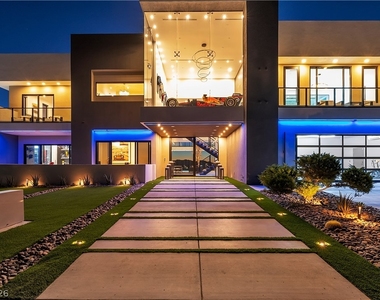 3266 S Spring Mountain Boulevard - Photo Thumbnail 2