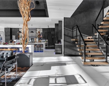 3266 S Spring Mountain Boulevard - Photo Thumbnail 10