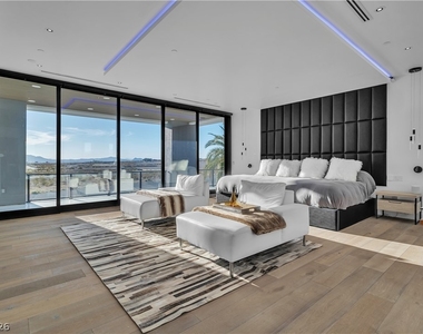 3266 S Spring Mountain Boulevard - Photo Thumbnail 26