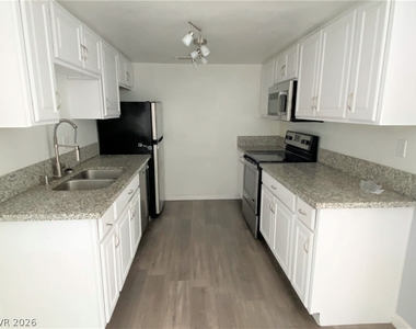 5243 Corinne Court - Photo Thumbnail 8