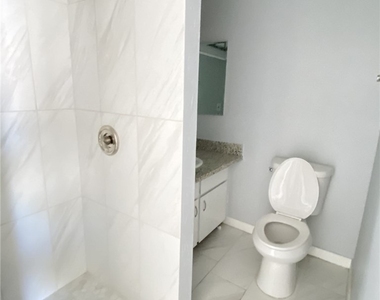 5243 Corinne Court - Photo Thumbnail 14