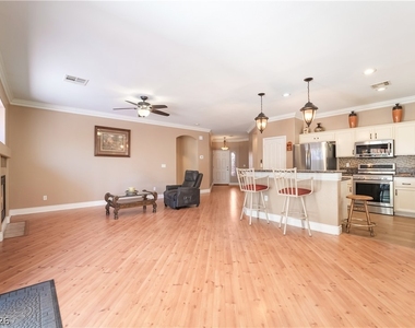 5910 Terra Grande Avenue - Photo Thumbnail 10