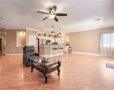 5910 Terra Grande Avenue - Photo Thumbnail 8