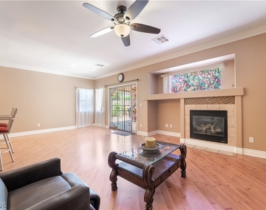 5910 Terra Grande Avenue - Photo Thumbnail 6