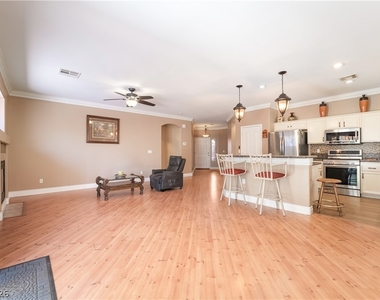 5910 Terra Grande Avenue - Photo Thumbnail 11