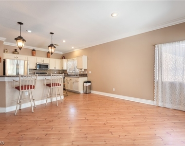 5910 Terra Grande Avenue - Photo Thumbnail 14