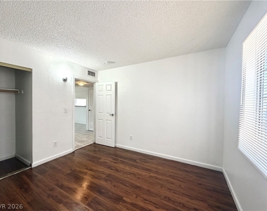 3427 E Cheyenne Avenue - Photo Thumbnail 17