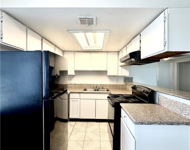 3427 E Cheyenne Avenue - Photo Thumbnail 8