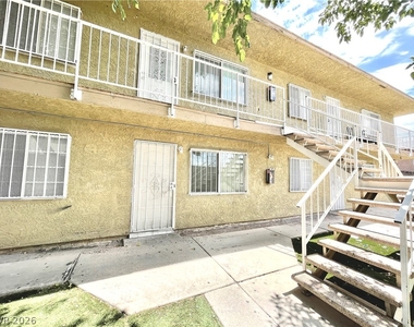 3427 E Cheyenne Avenue - Photo Thumbnail 2