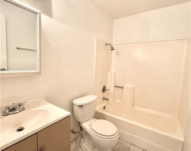 3427 E Cheyenne Avenue - Photo Thumbnail 26