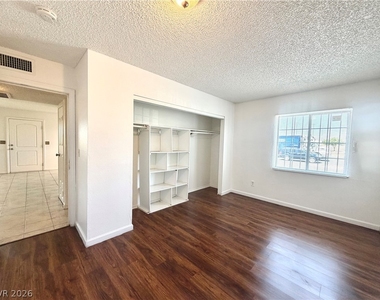 3427 E Cheyenne Avenue - Photo Thumbnail 19