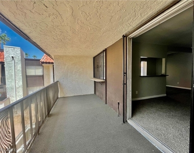 1405 Vegas Valley Drive - Photo Thumbnail 19
