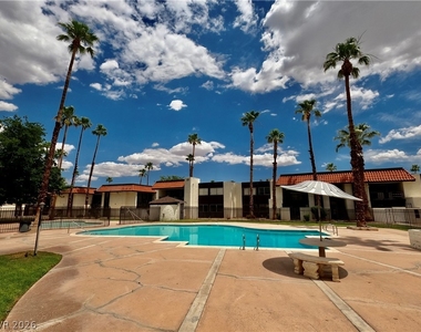 1405 Vegas Valley Drive - Photo Thumbnail 34